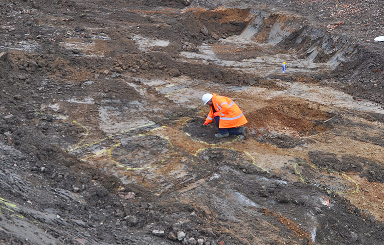 Investigating possible features during site stripping
